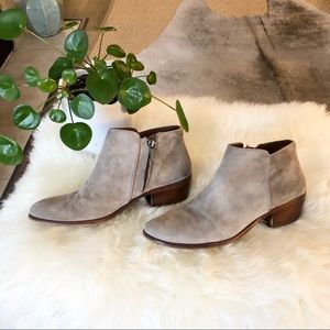 Sam Edelman “Petty” Suede Booties in putty sz 6.5